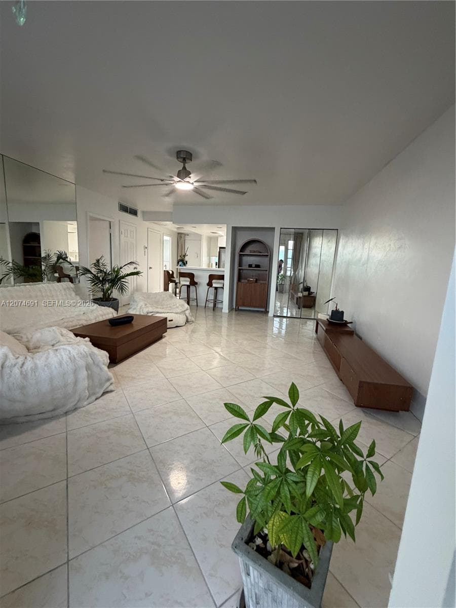 HOLLYWOOD TOWERS CONDO · #1611 in Hollywood - Photo 35