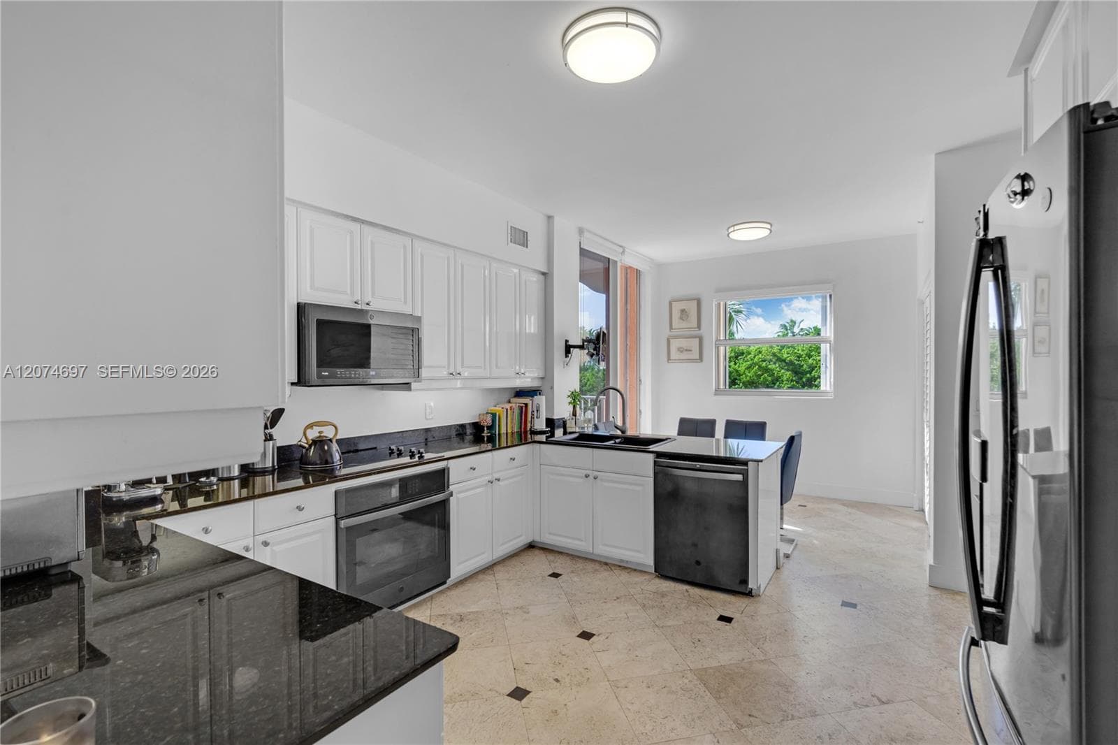 LAKE VILLA TWO CONDO · #PH-1 in Key Biscayne - Photo 22