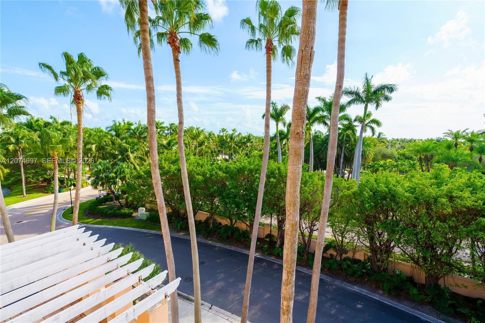 LAKE VILLA TWO CONDO · #PH-1 in Key Biscayne - Photo 31
