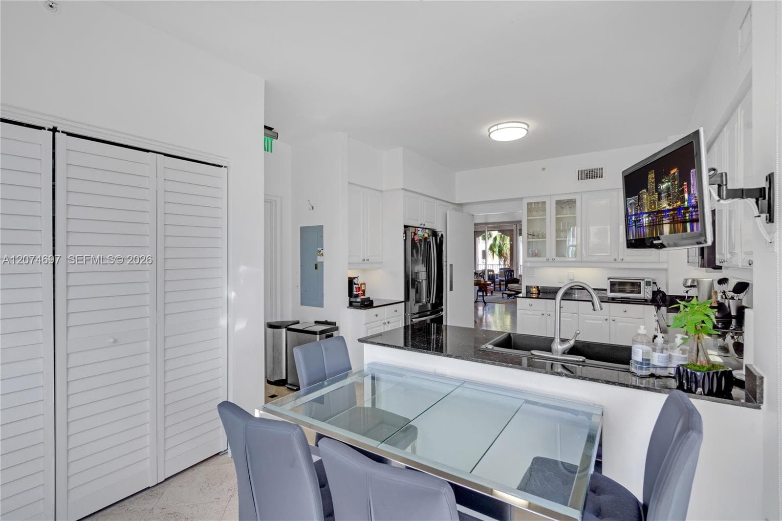 LAKE VILLA TWO CONDO · #PH-1 in Key Biscayne - Photo 25