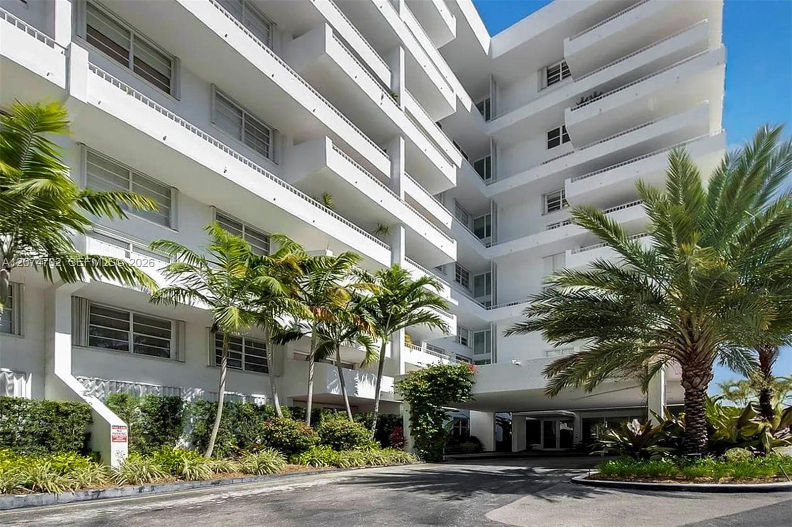 Commodore Club South · #902 in Key Biscayne - Photo 23