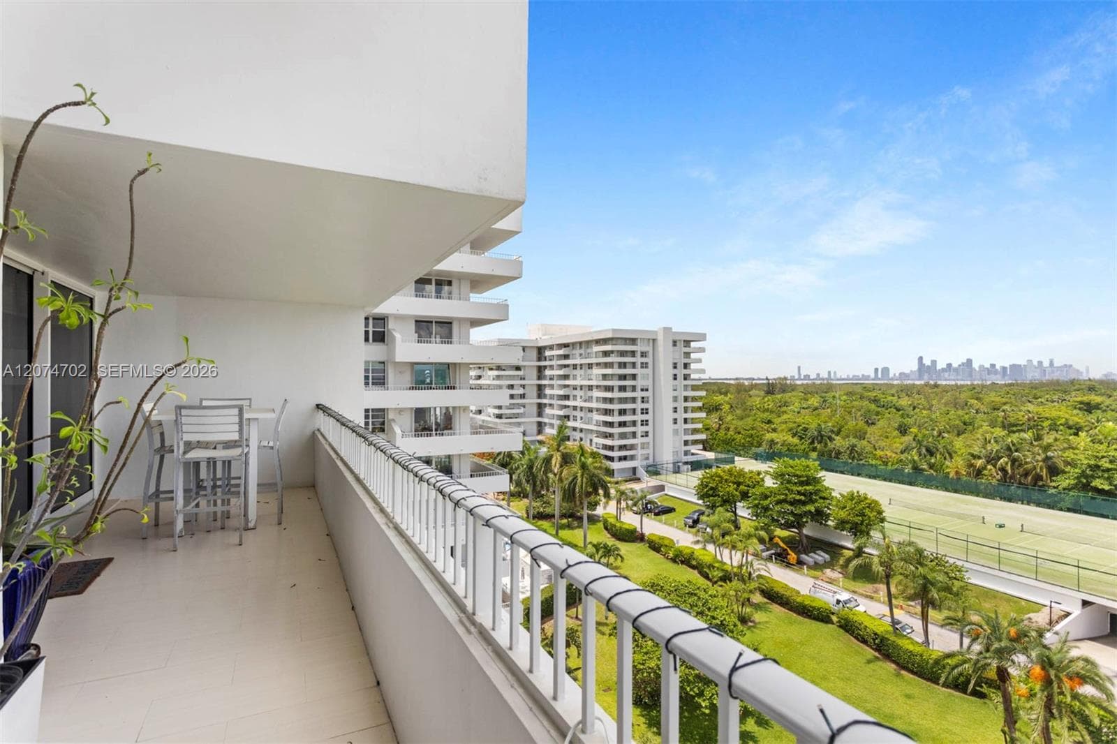 Commodore Club South · #902 in Key Biscayne - Photo 22