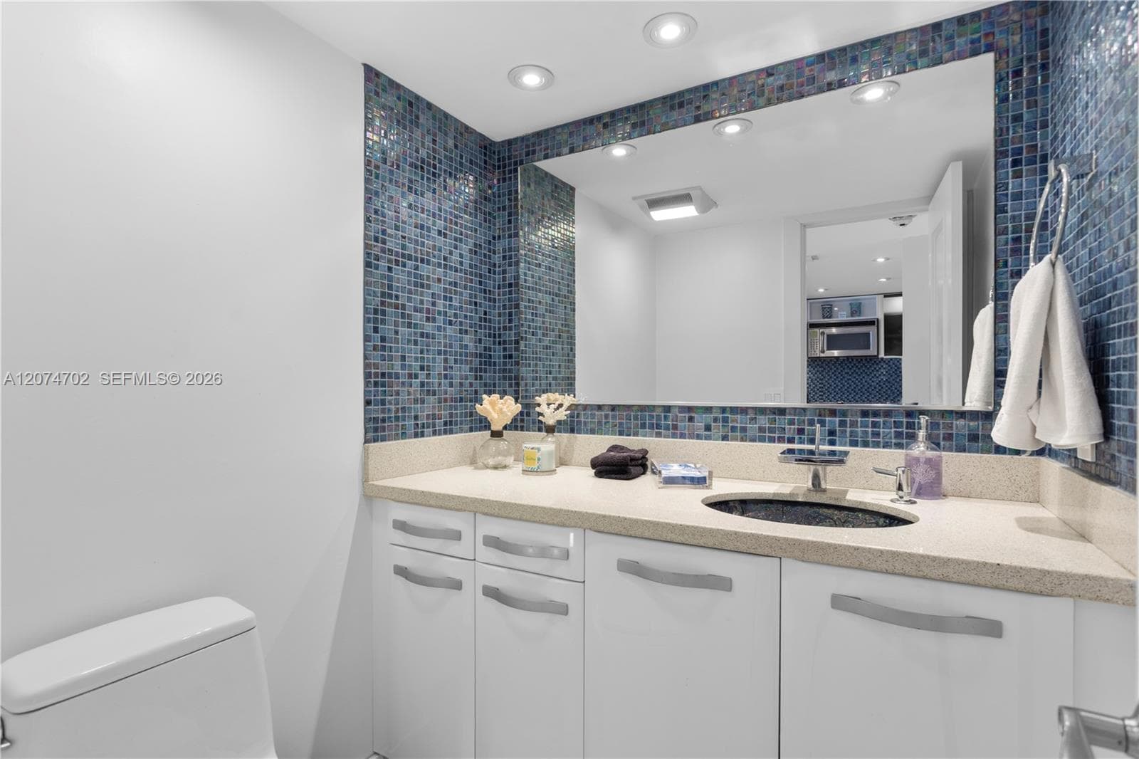 Commodore Club South · #902 in Key Biscayne - Photo 14