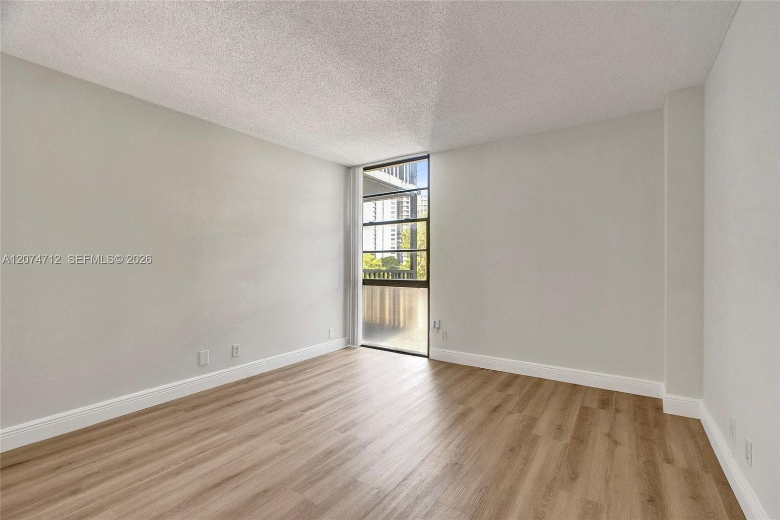 ENSENADA CONDO · #EI403 in Aventura - Photo 18