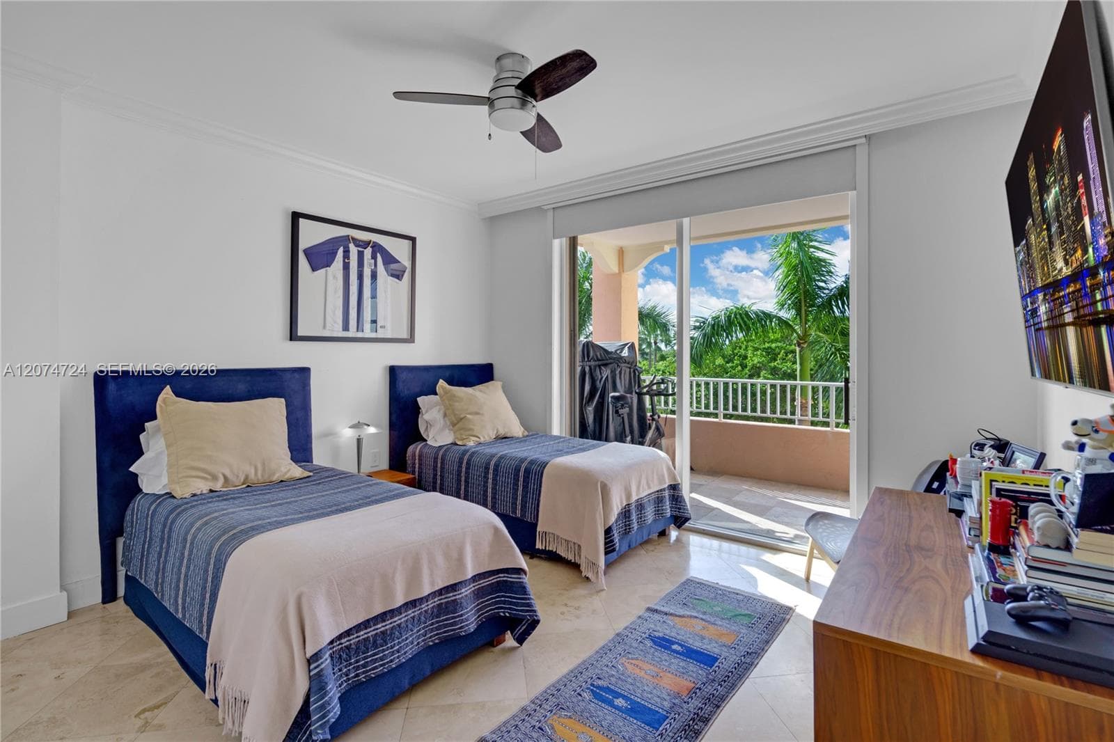 LAKE VILLA TWO CONDO · #PH-1 in Key Biscayne - Photo 27
