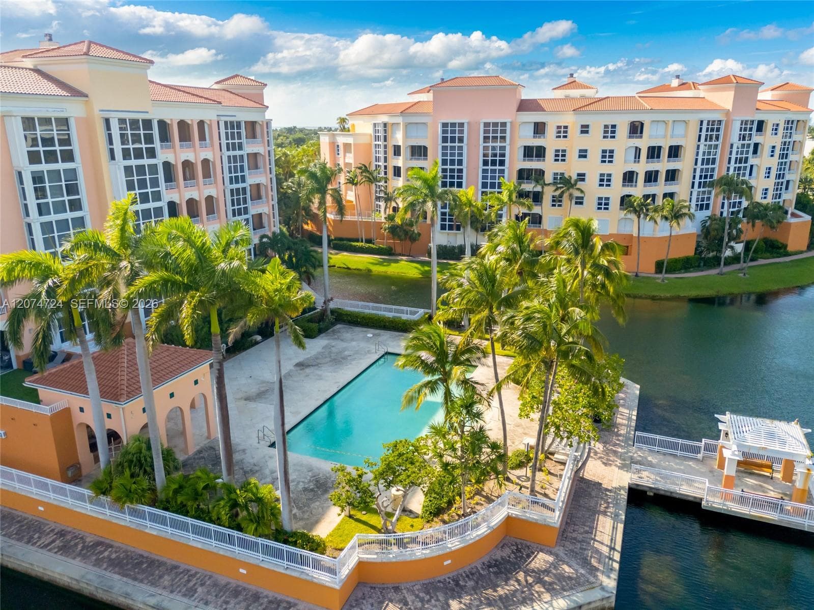 LAKE VILLA TWO CONDO · #PH-1 in Key Biscayne - Photo 2