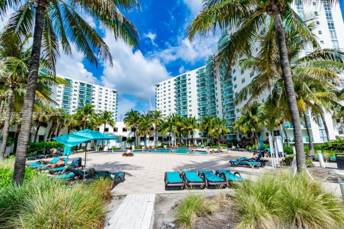 TIDES ON HOLLYWOOD BEACH · #6T in Hollywood - Photo 2