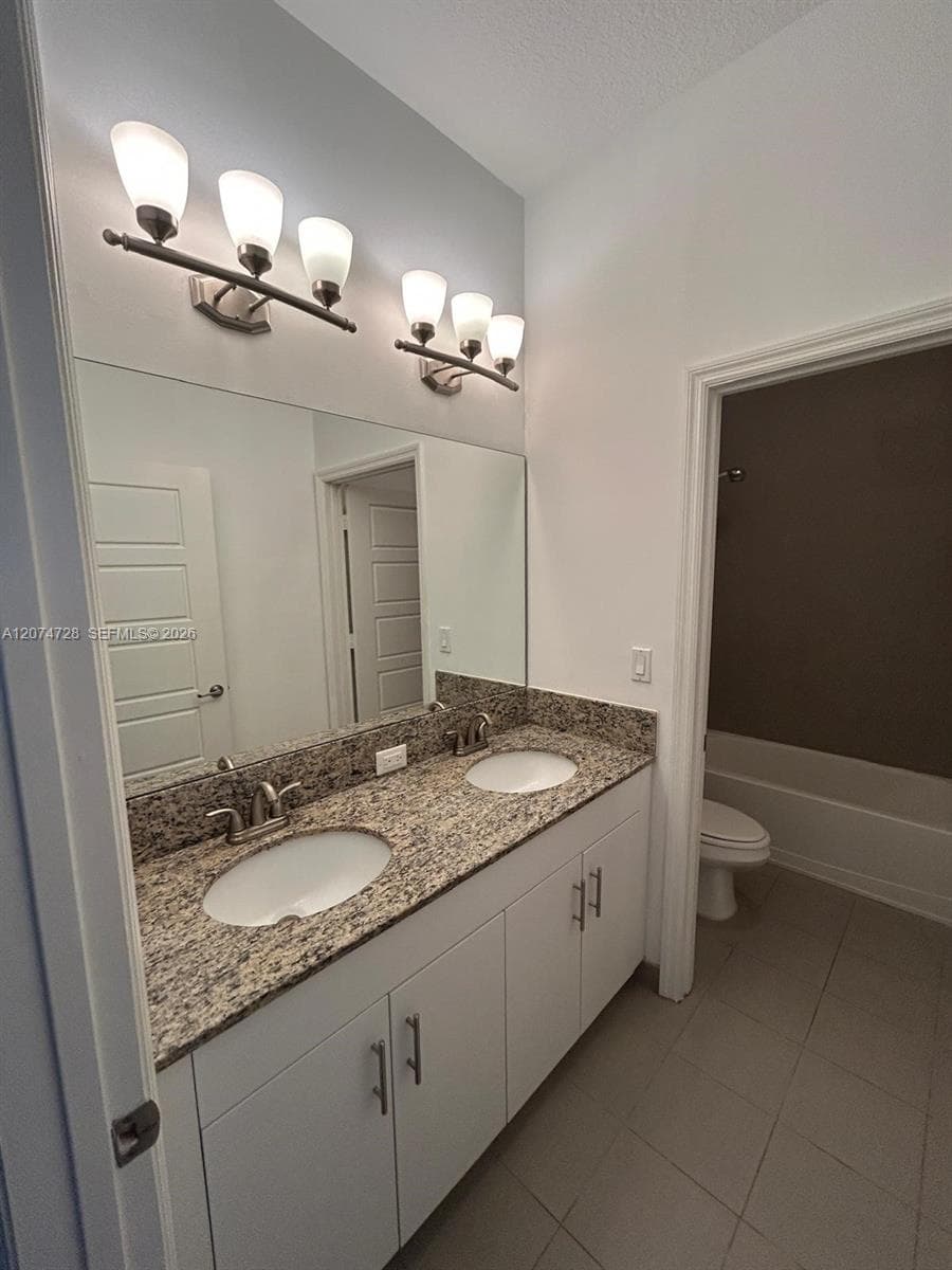 731 NE 193rd St #731 photo 16