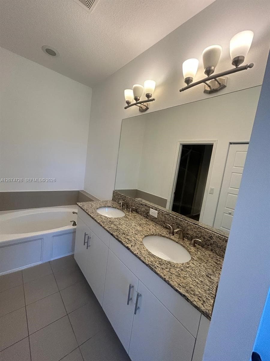 731 NE 193rd St #731 photo 10