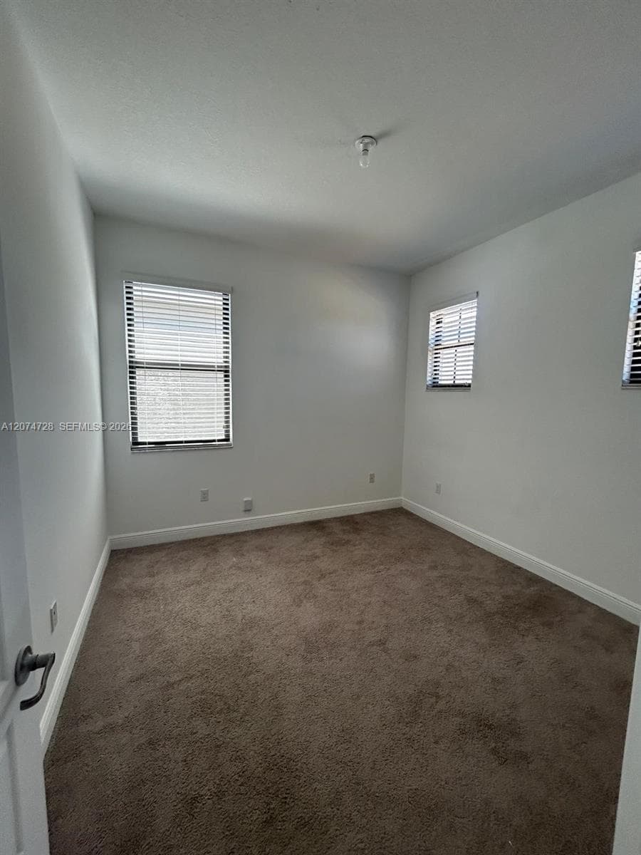 731 NE 193rd St #731 photo 15