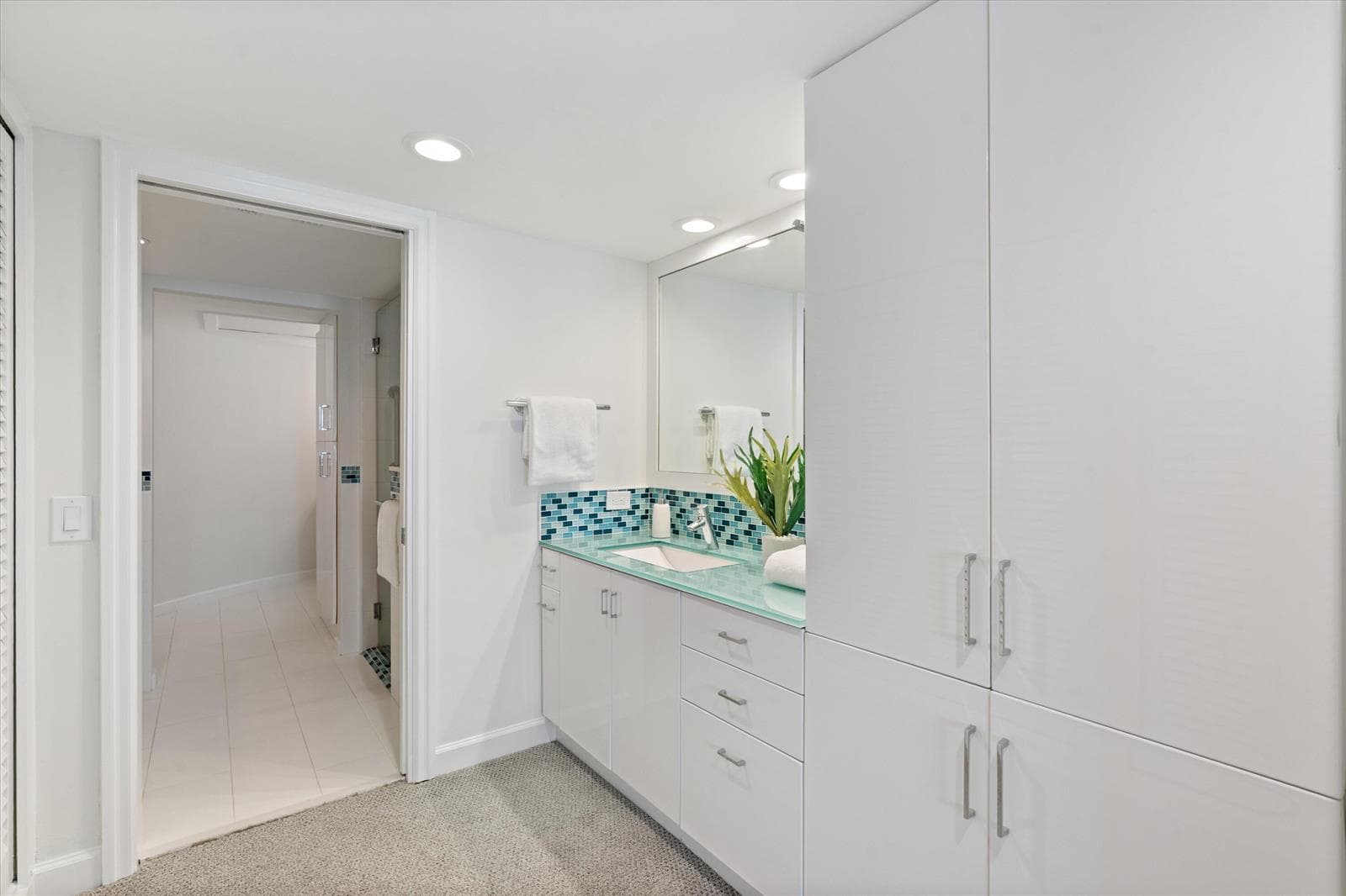 24-333 Sunset Drive Unit 502 Ft. Lauderd