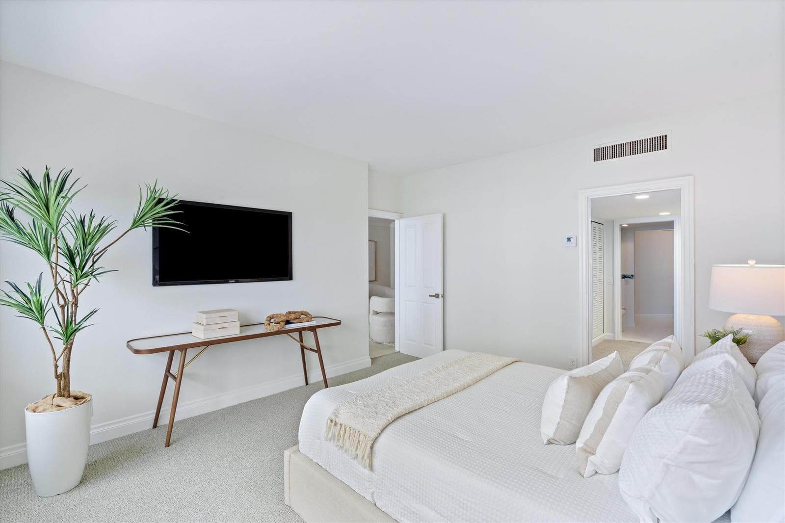 21-333 Sunset Drive Unit 502 Ft. Lauderd
