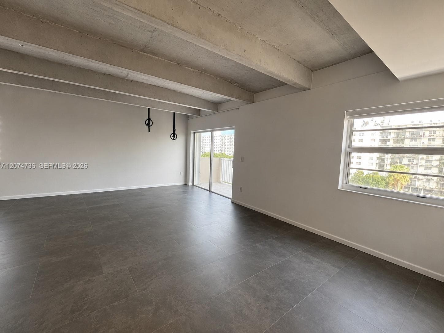 LA CANADIENNE CONDO · #507 in North Miami Beach - Photo 3