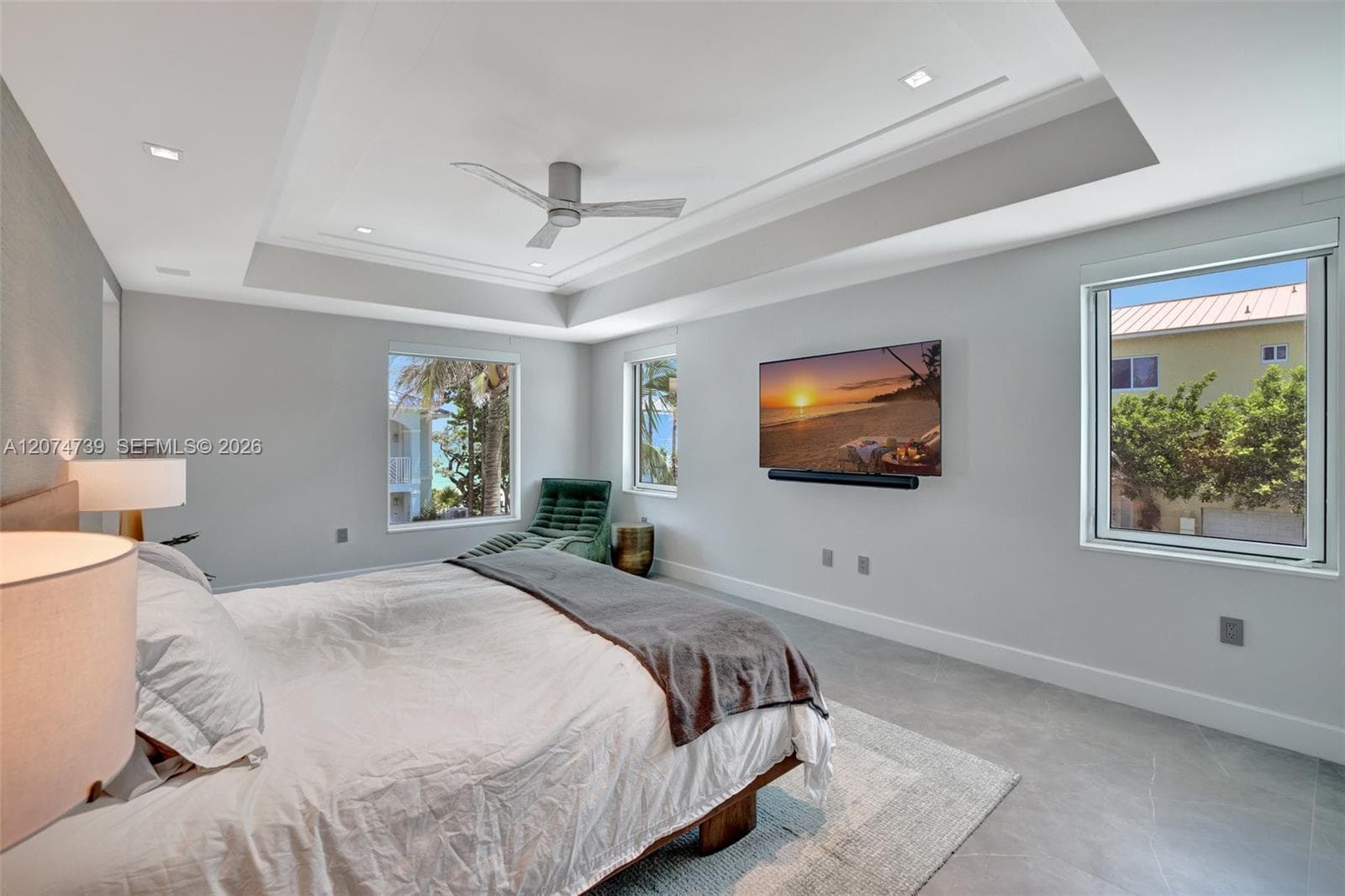 305 Oak St photo 51