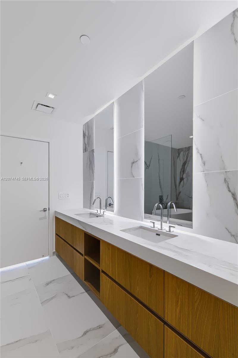 Casa Bella · #3501 in Miami - Photo 42