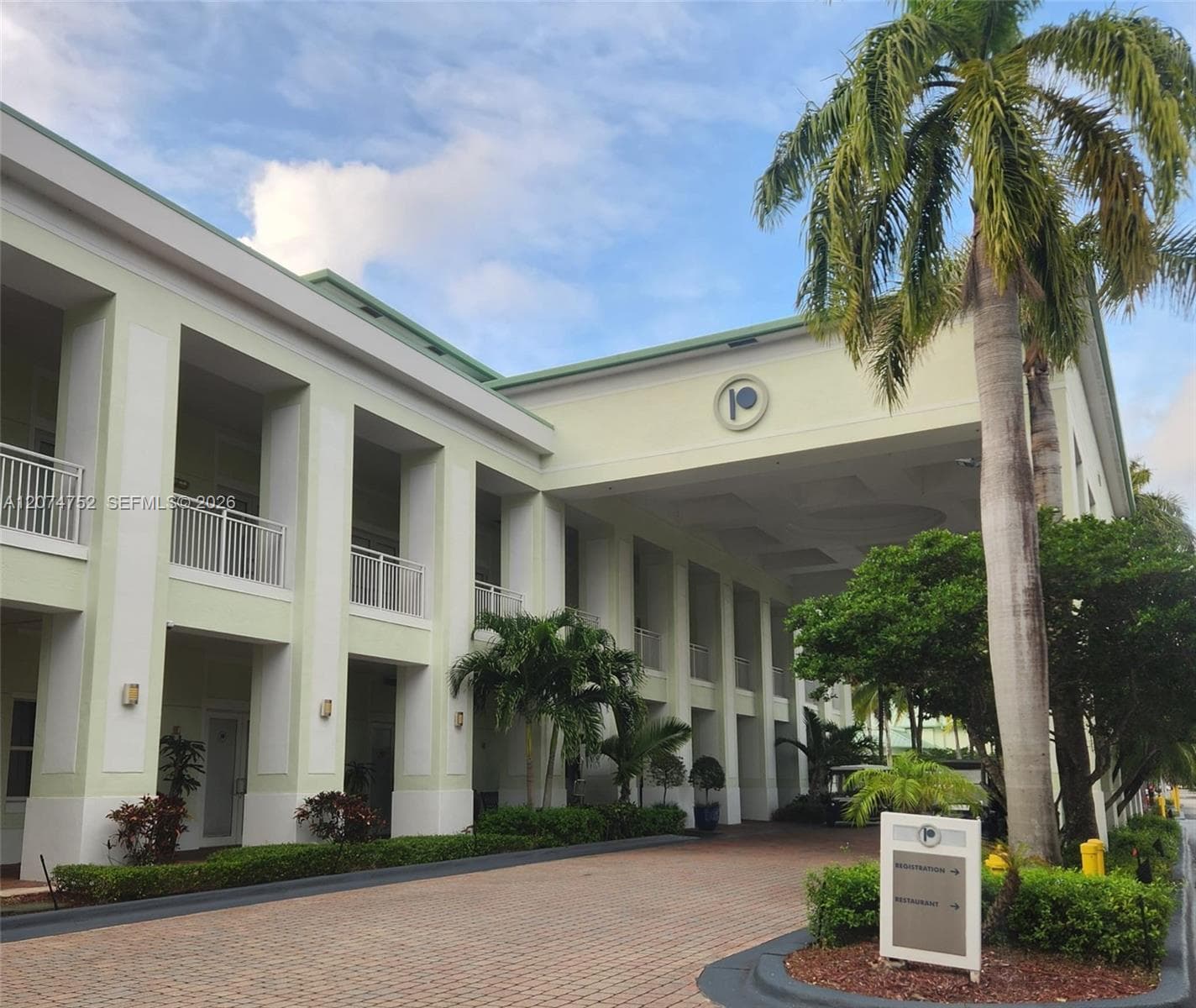 THE BLUE A RESORT HOTEL C · #614 in Doral - Photo 2