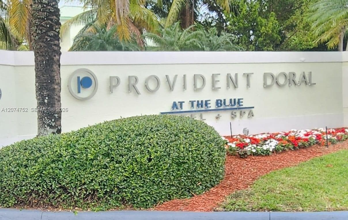 THE BLUE A RESORT HOTEL C · #614 in Doral - Photo 3