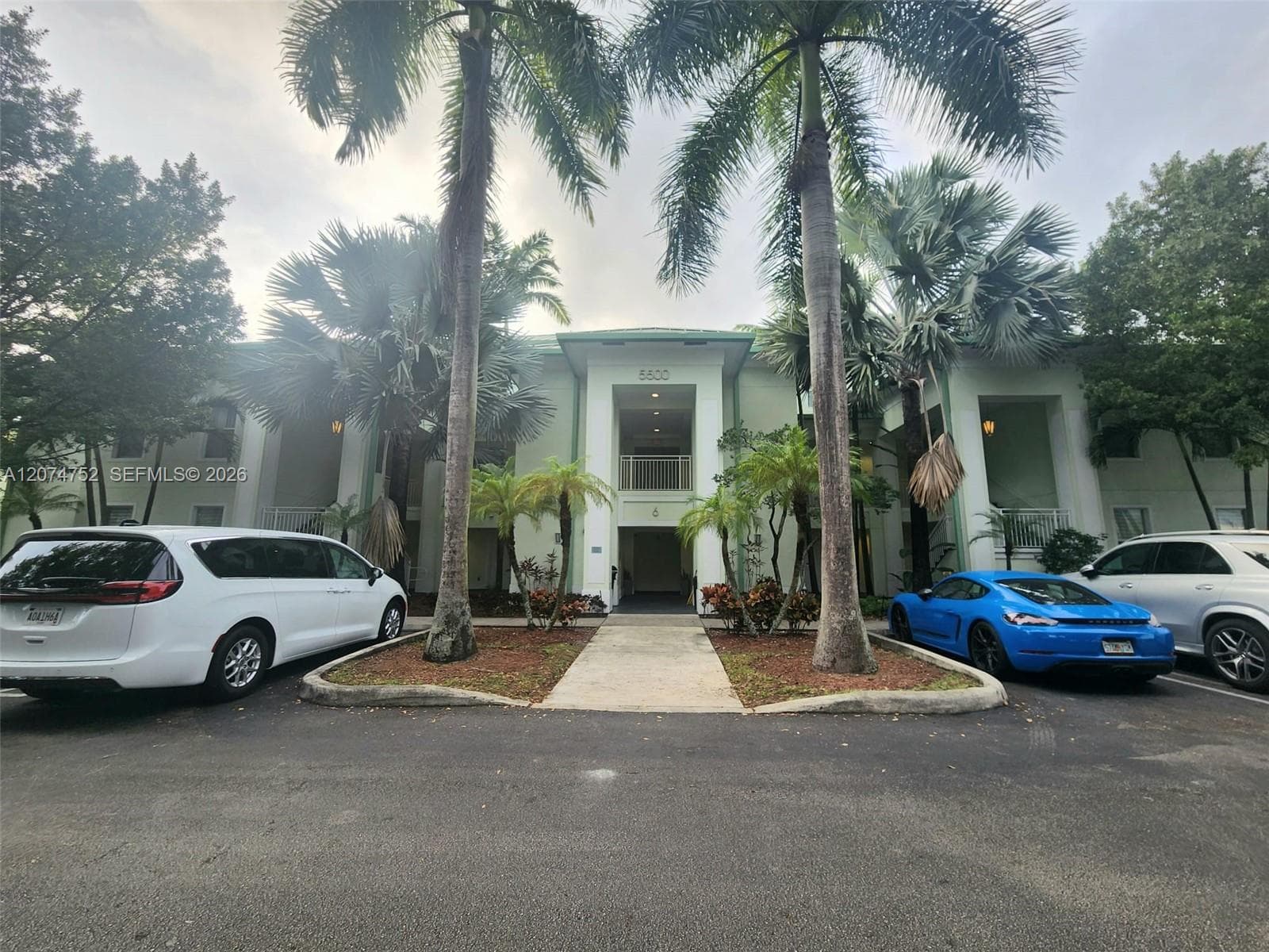 THE BLUE A RESORT HOTEL C · #614 in Doral - Photo 1