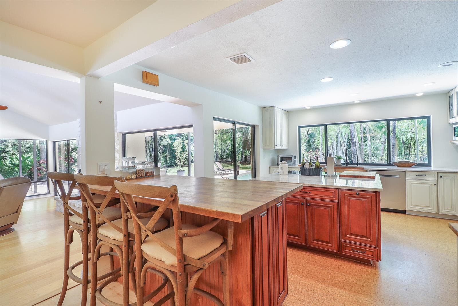 16-Kitchen