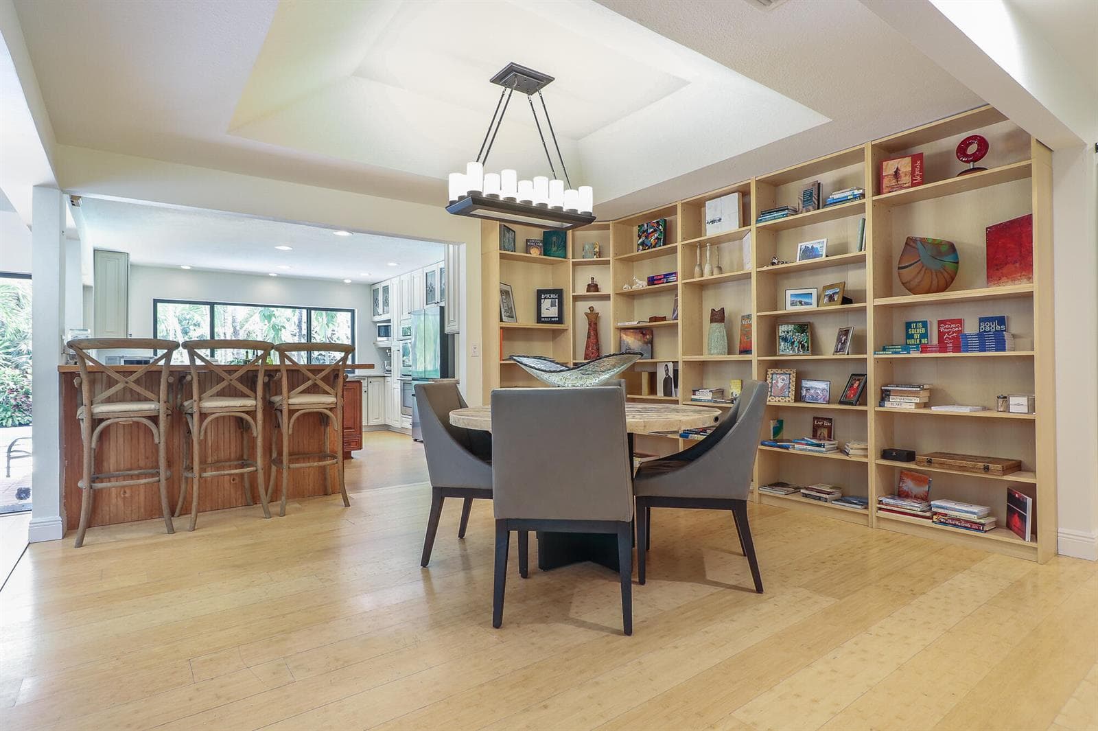 10-Dining Room