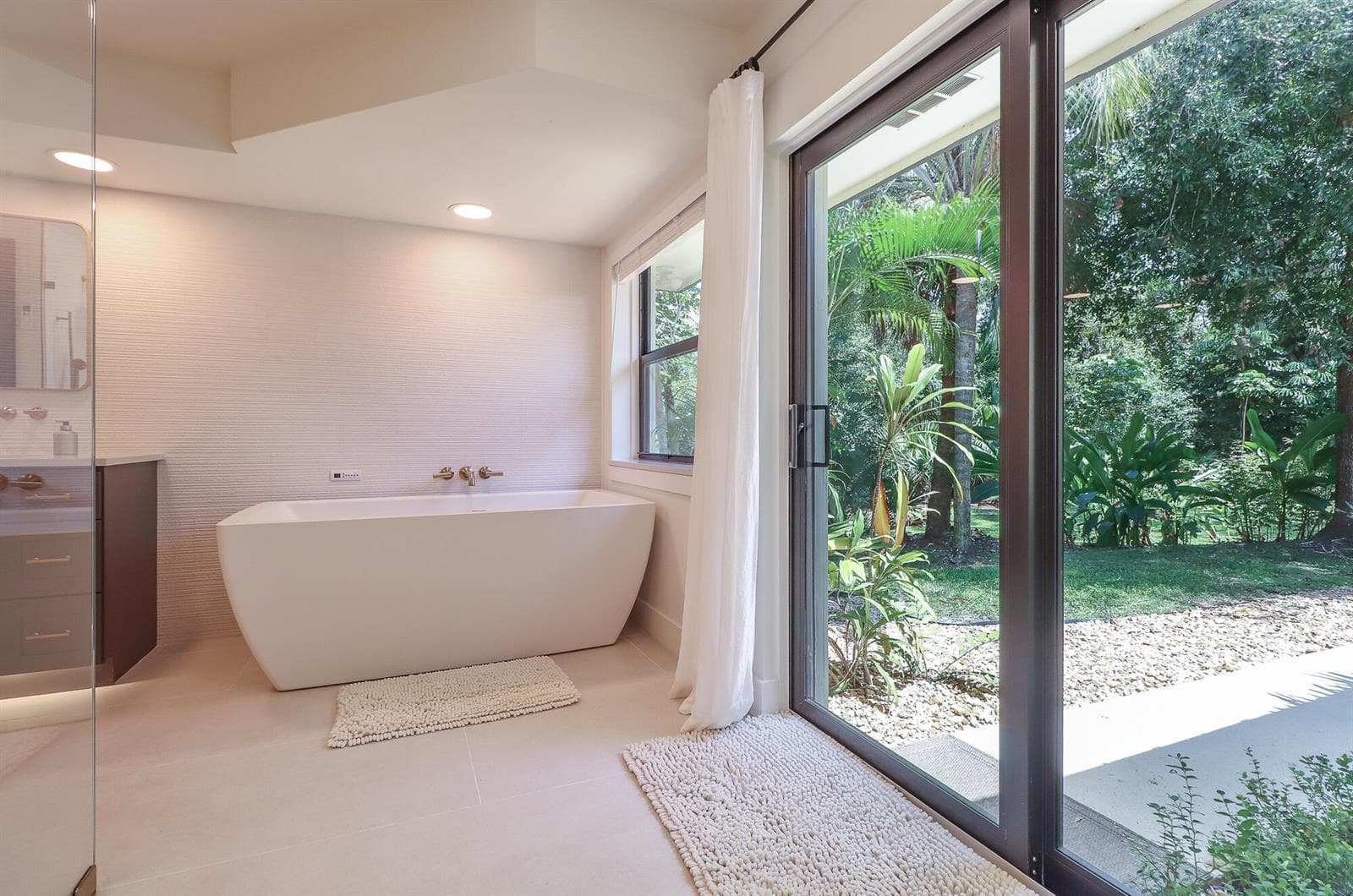 21-Master Bathroom