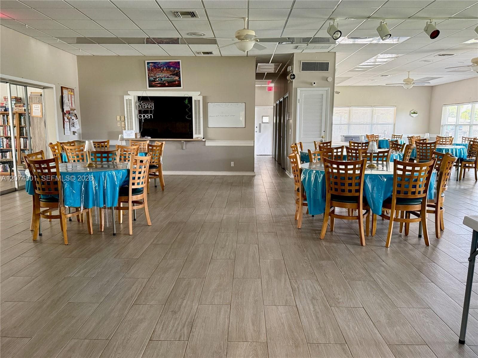 Clubhouse with bar and kitchen