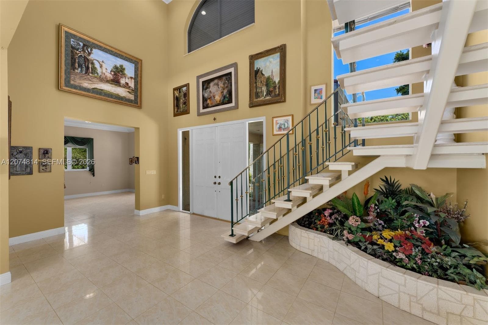 501 Bay Lane photo 4