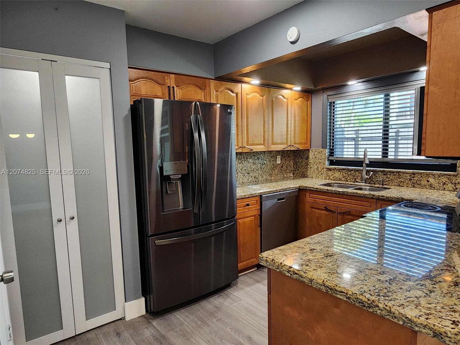 6518 Kendale Lakes Dr #809 photo 4