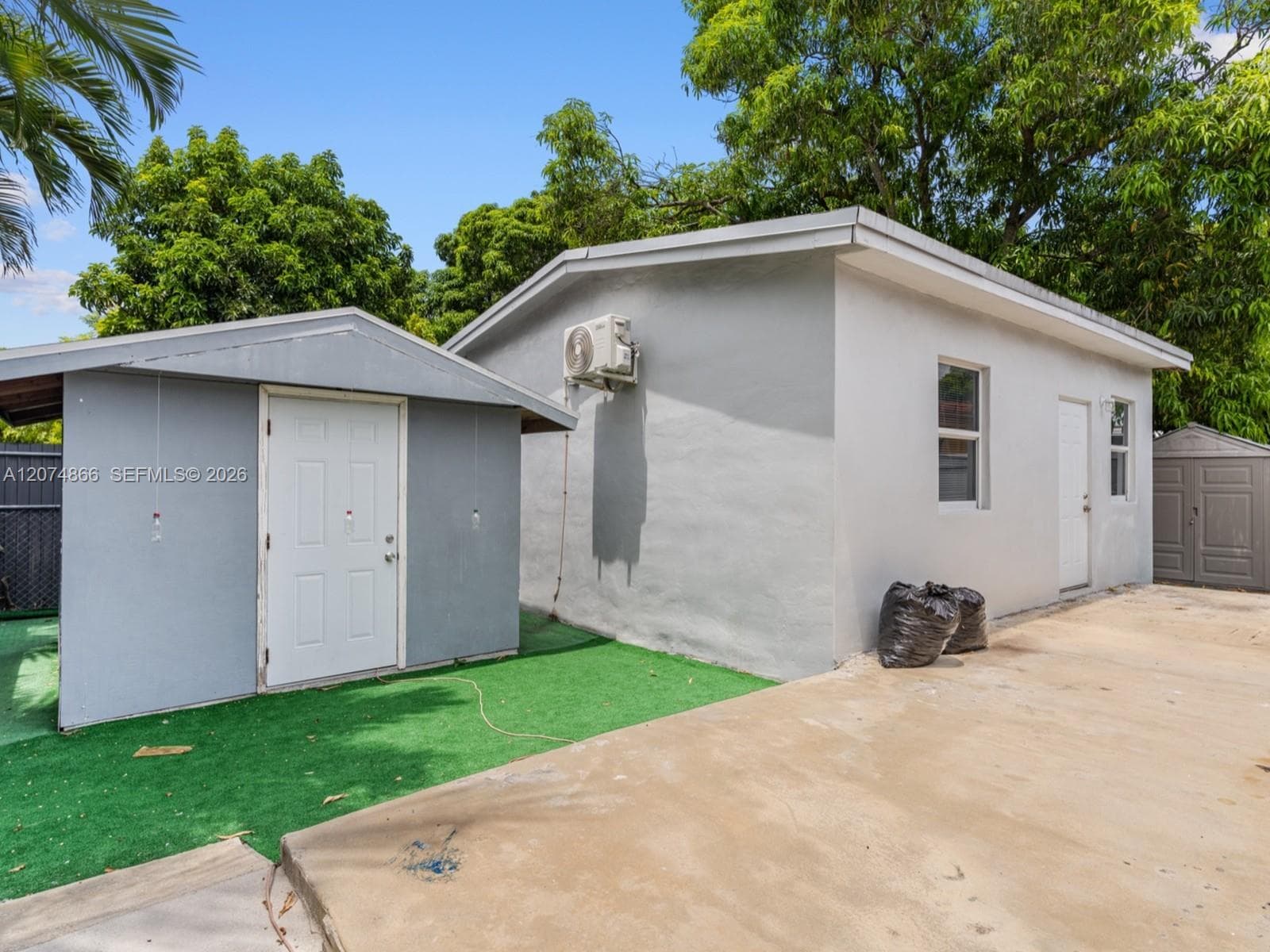 740 NW 32nd Ct photo 5