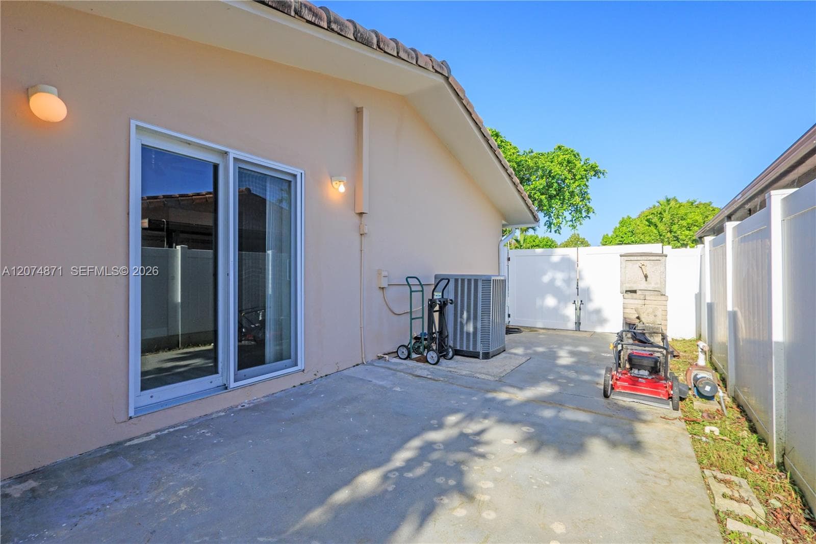 225 SW 102nd Pl photo 67