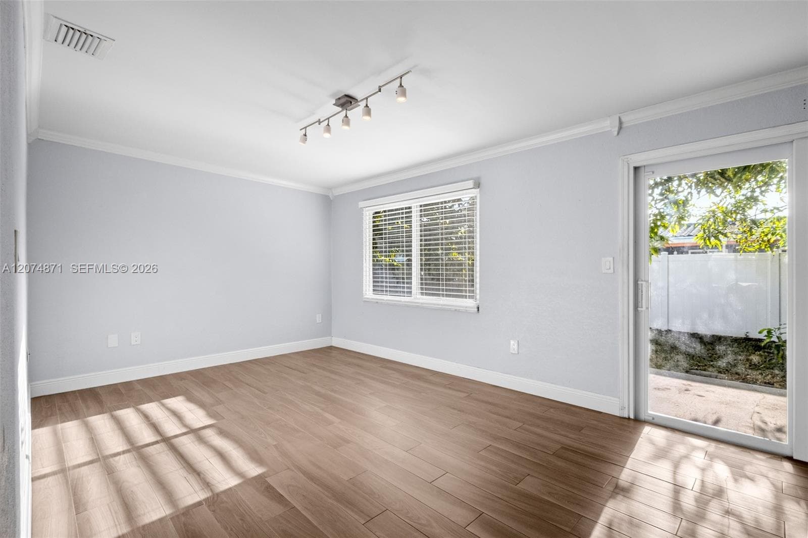 225 SW 102nd Pl photo 34