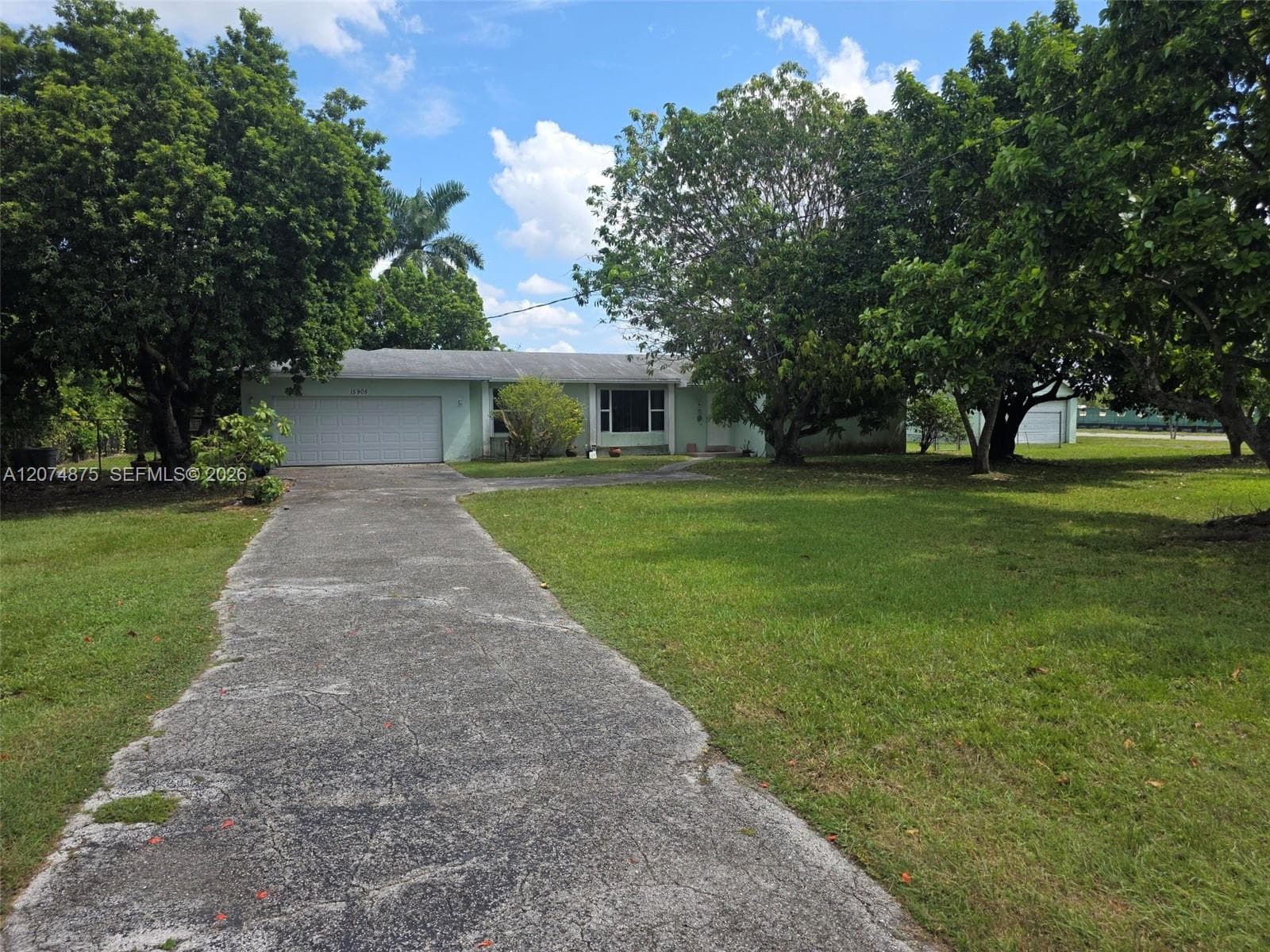 15905 SW 280th St photo 2