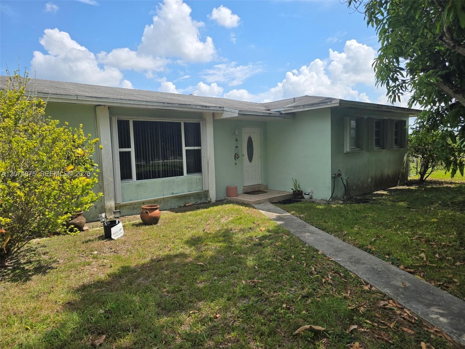 15905 SW 280th St photo 1