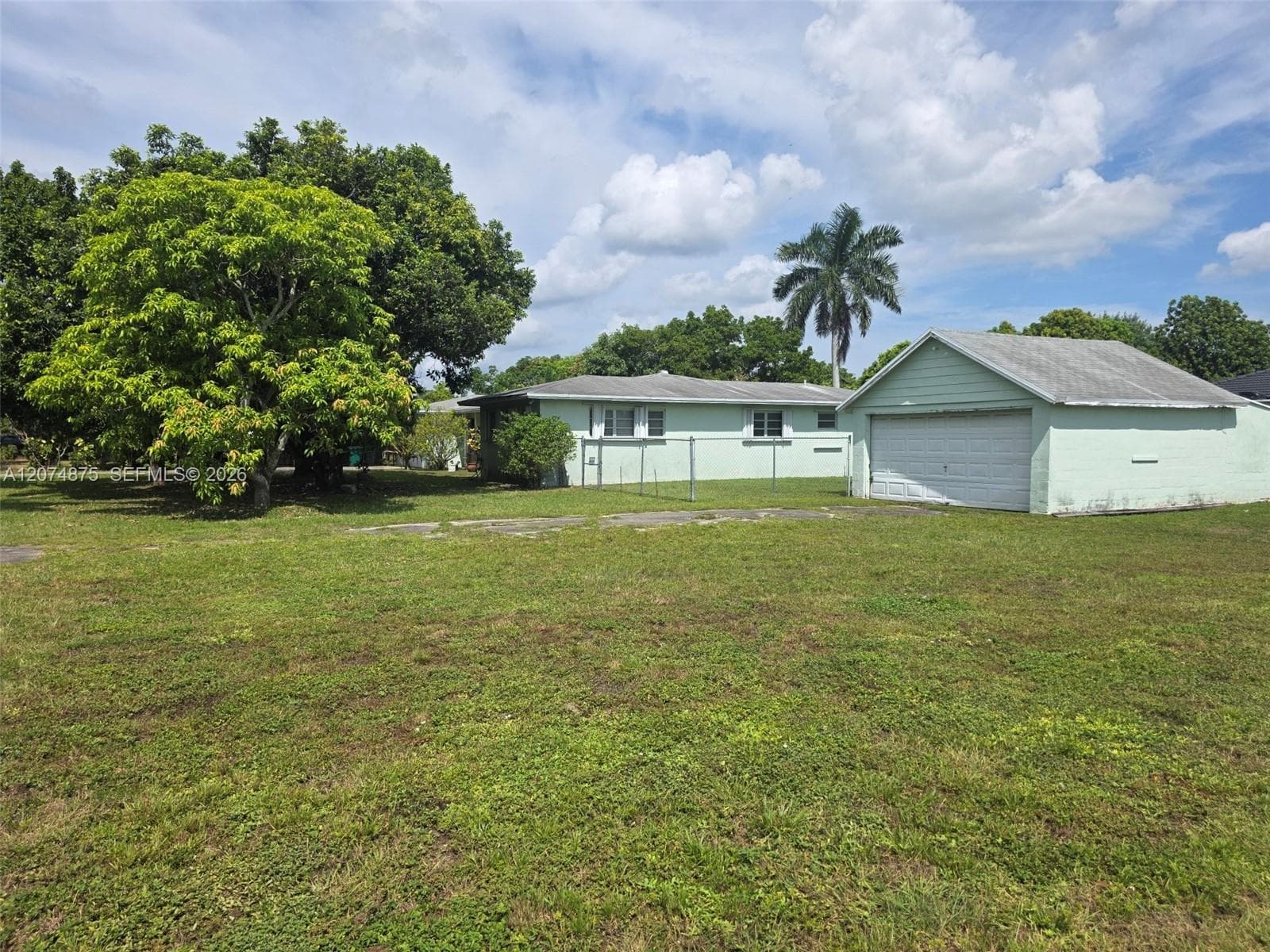 15905 SW 280th St photo 4