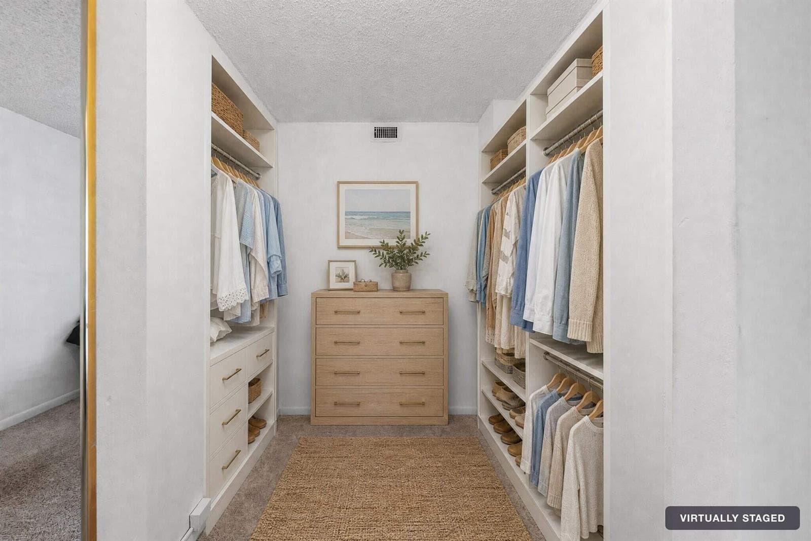 stage-closet-coastal (1)