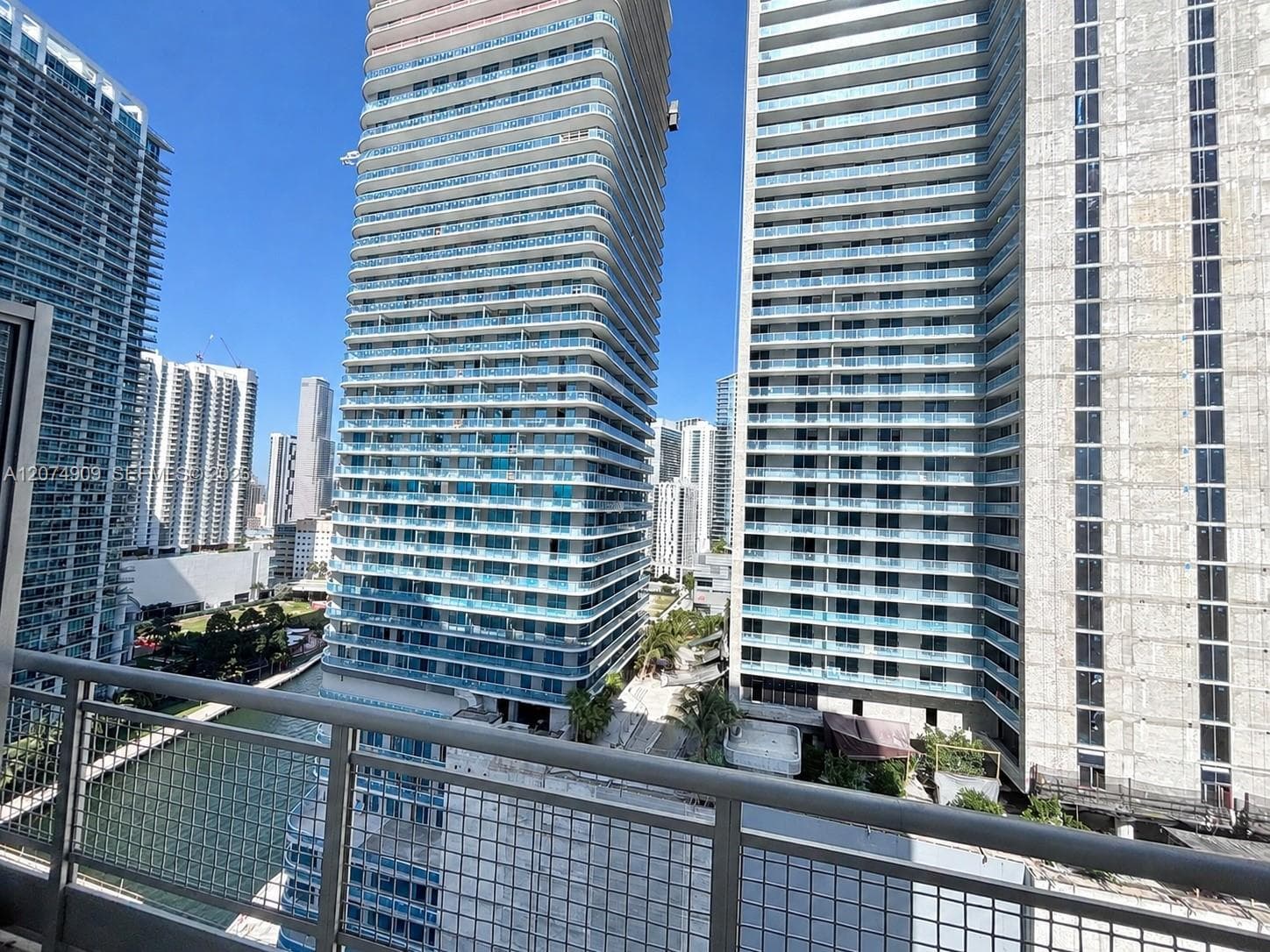 NEO VERTIKA CONDO · #2318 in Miami - Photo 3