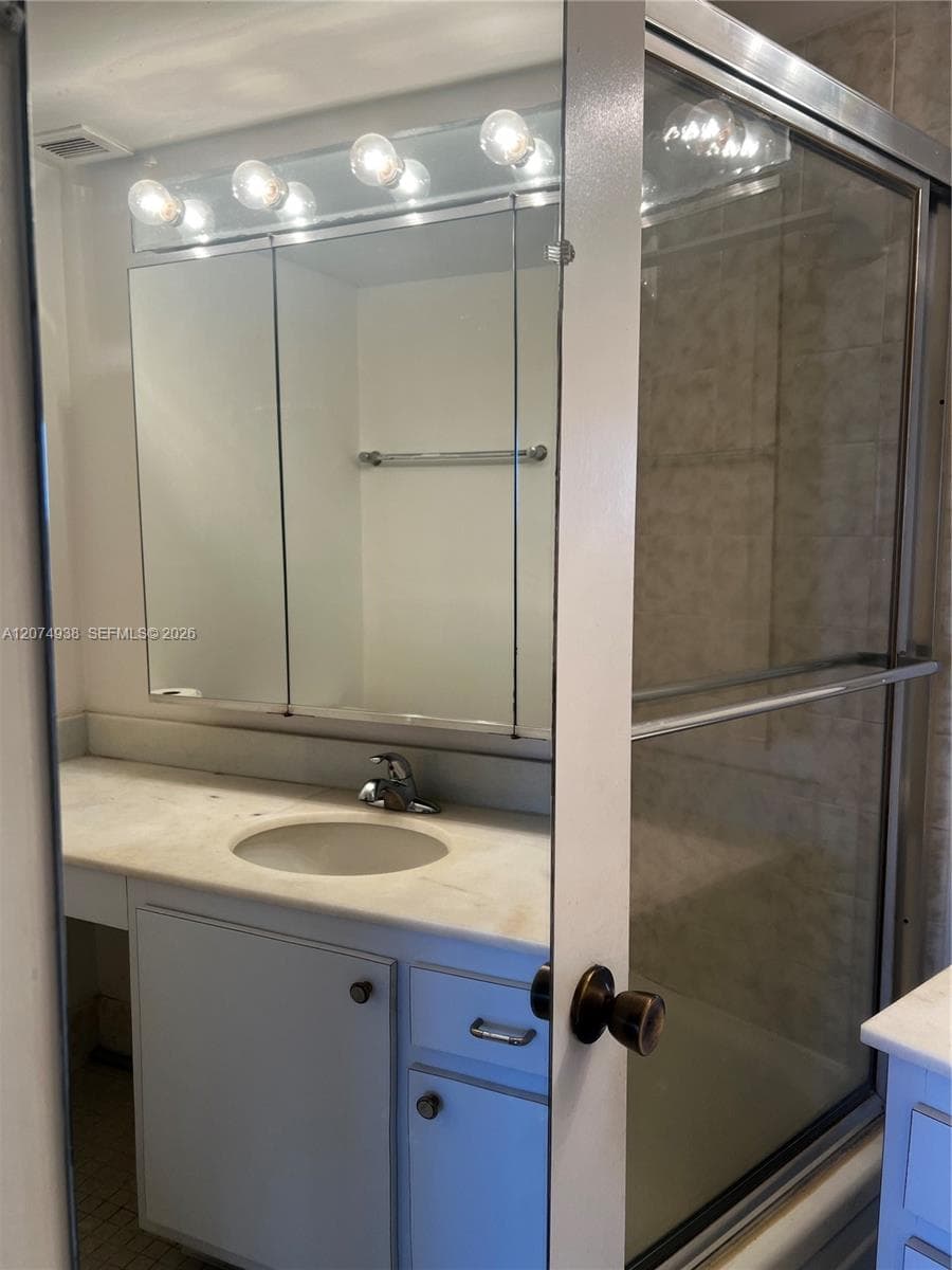COMMODORE PLAZA CONDO · #807 in Aventura - Photo 8