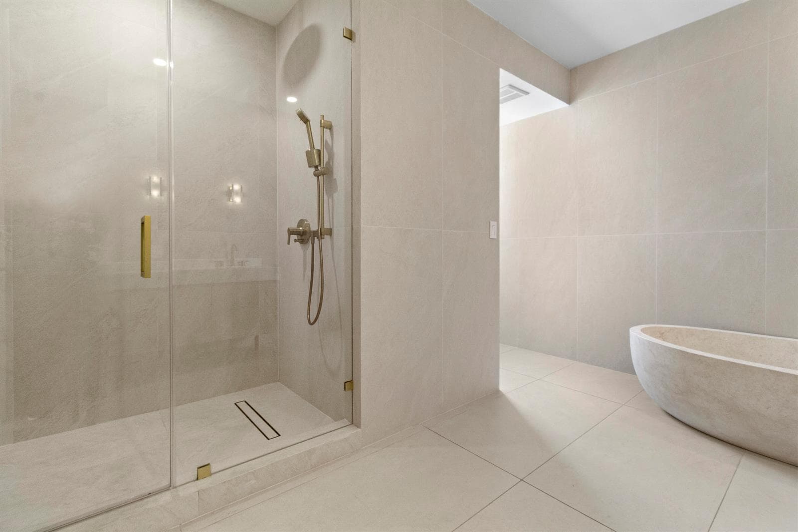 Primary bath