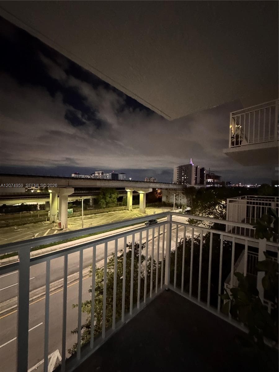MADISON DOWNTOWN CONDO · #W-506 in Miami - Photo 13