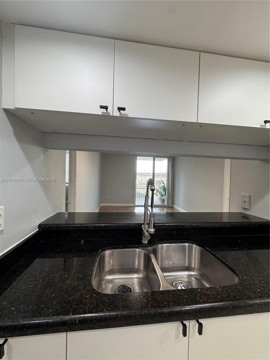 MADISON DOWNTOWN CONDO · #W-506 in Miami - Photo 5