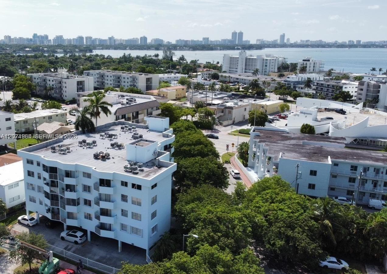 LISETTE CONDO · #206 in Miami Beach - Photo 2