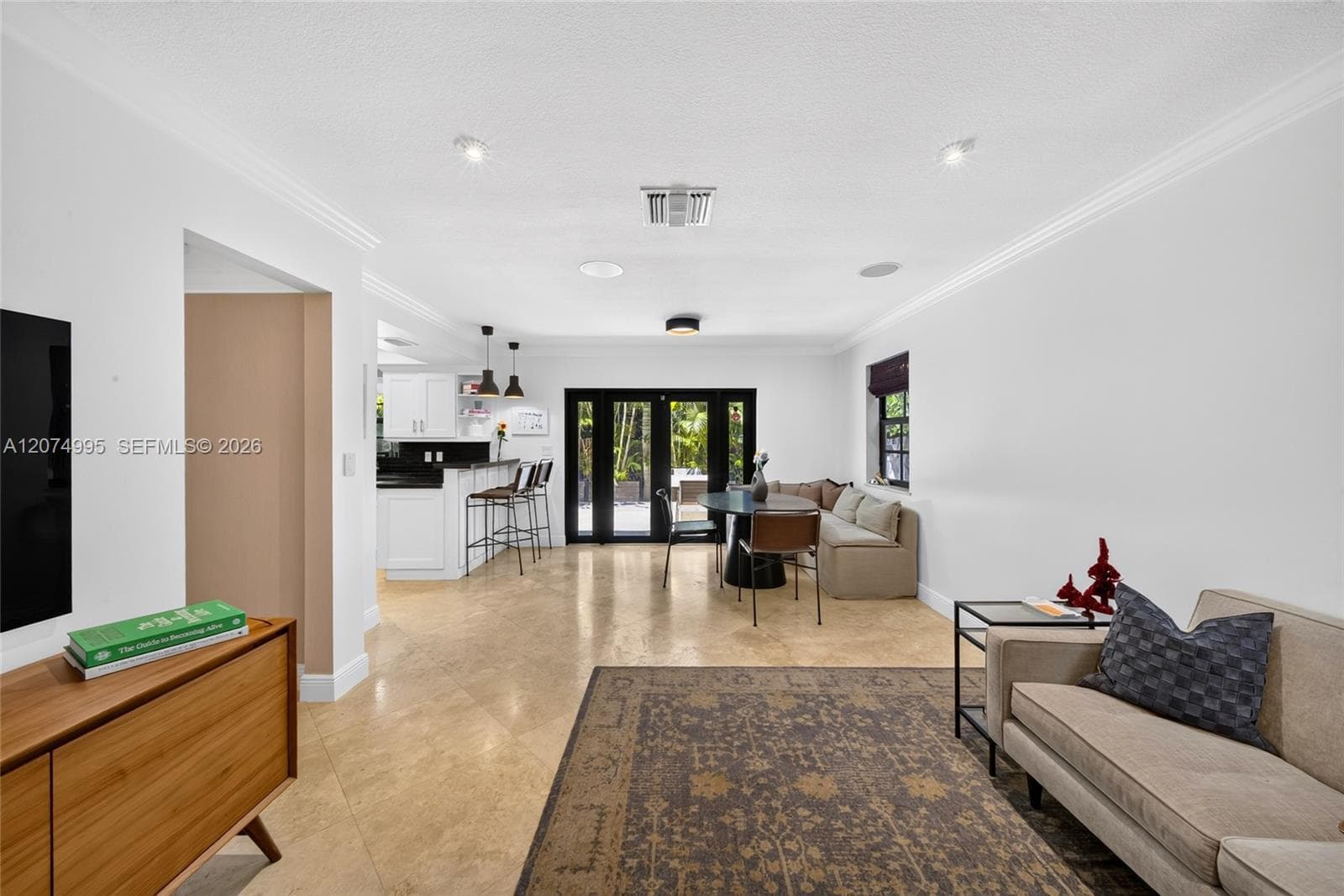 1043 Alfonso Ave photo 15