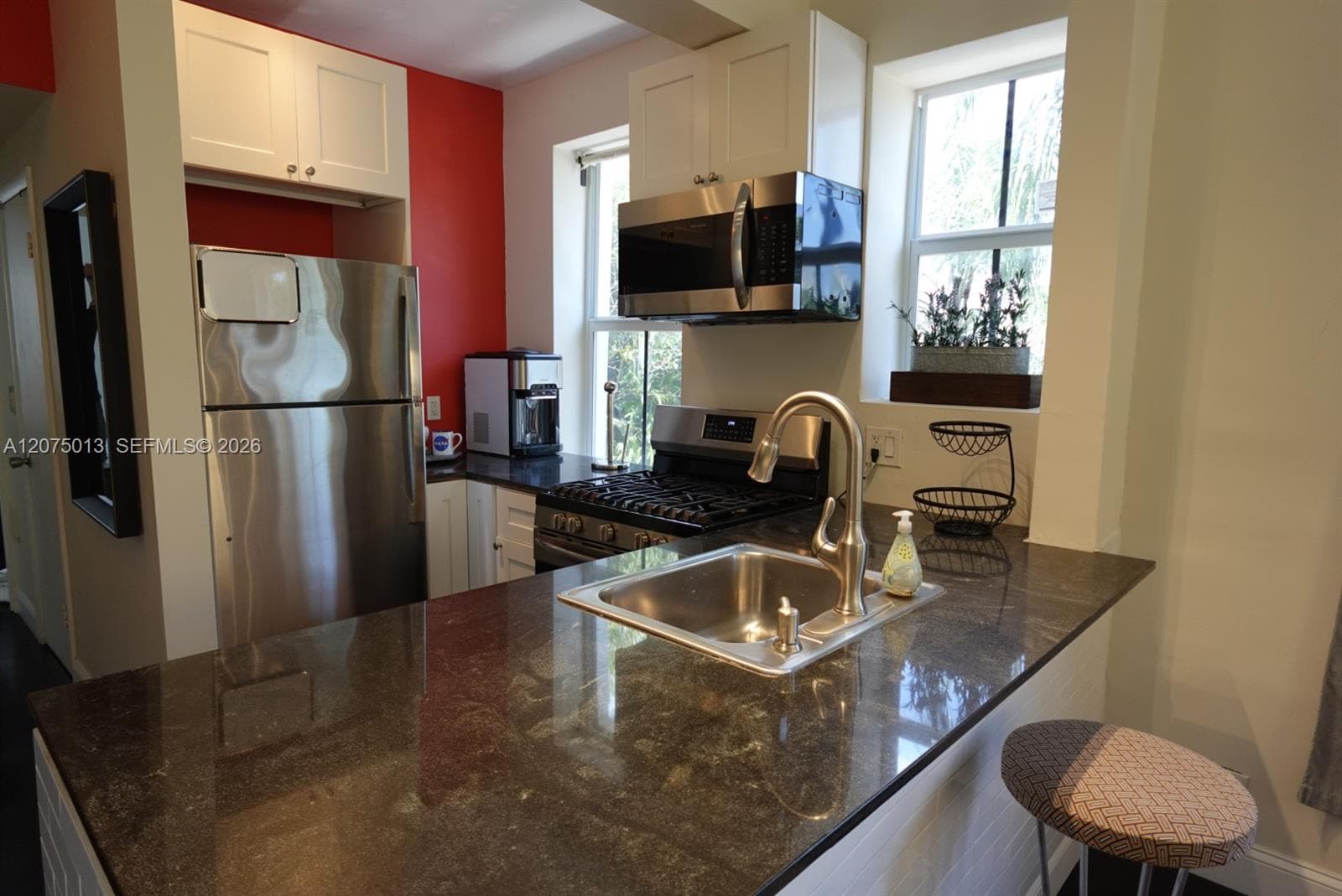 WINDSOR PLAZA CONDO · #200 in Miami Beach - Photo 3