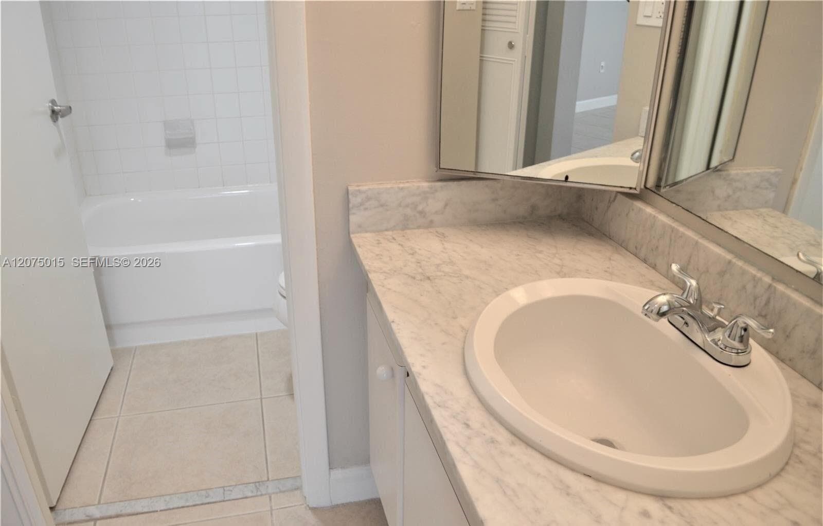 WILSHIRE CONDO · #703E in Miami - Photo 6