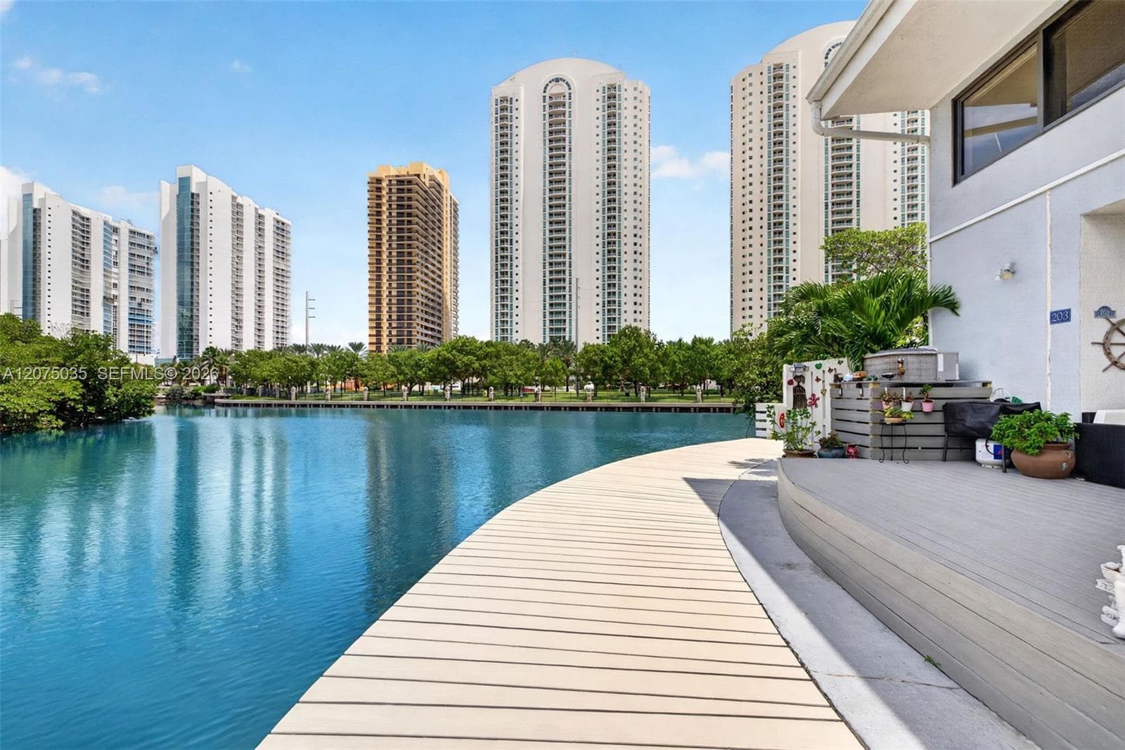 POINCIANA ISLAND · #103 in Sunny Isles Beach - Photo 6
