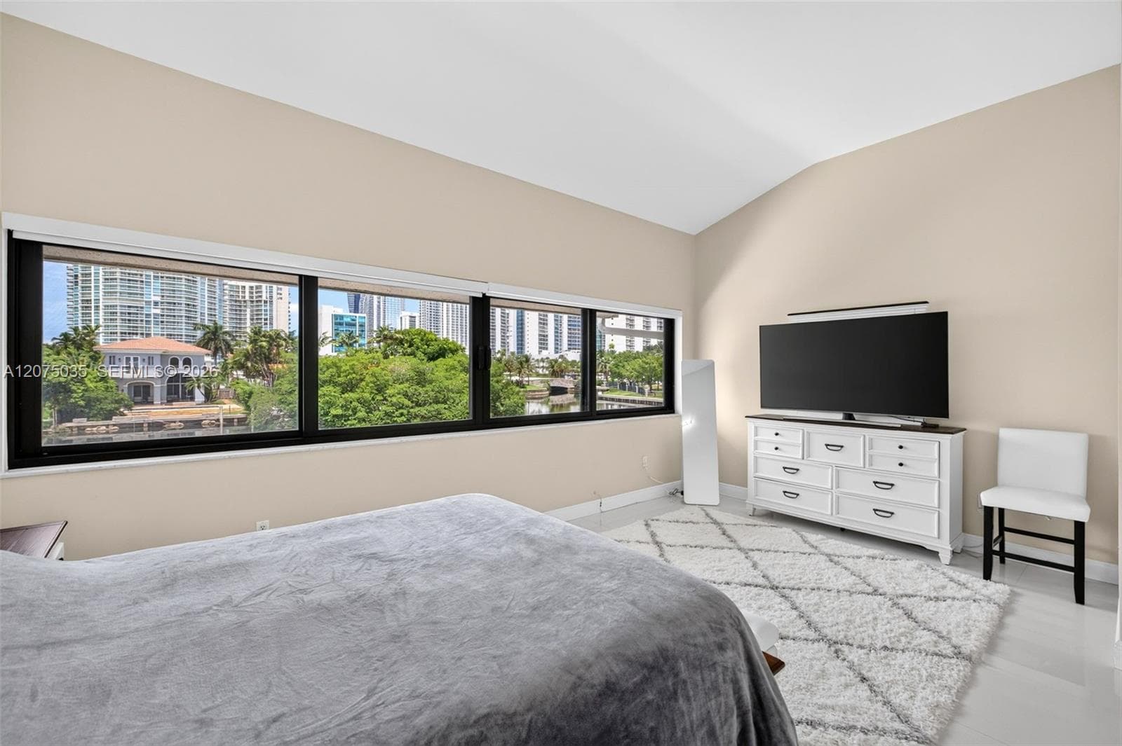 POINCIANA ISLAND · #103 in Sunny Isles Beach - Photo 54