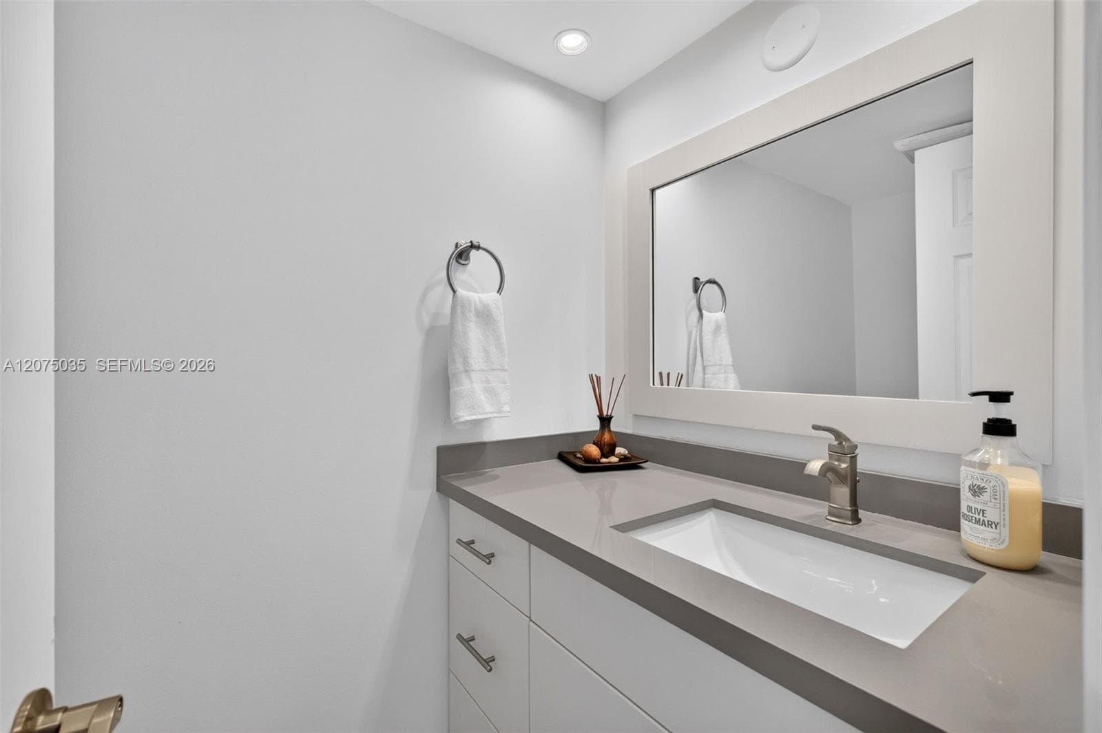 POINCIANA ISLAND · #103 in Sunny Isles Beach - Photo 40