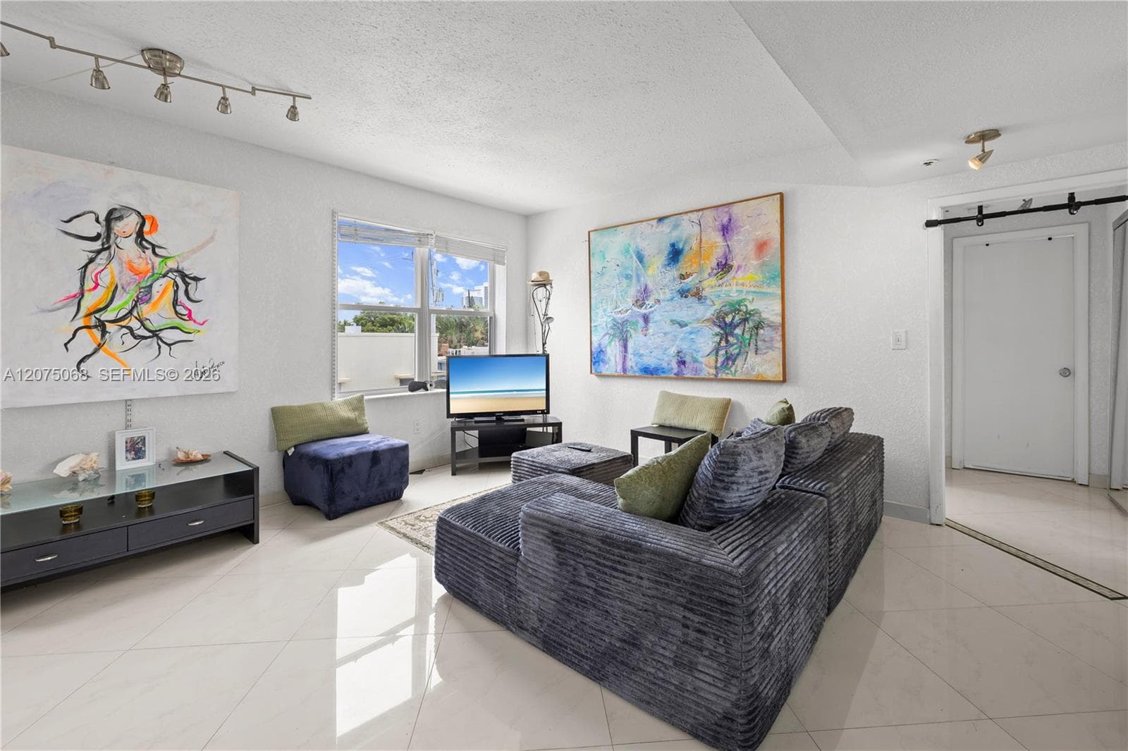 THE LEXINGTON · #305 in Miami Beach - Photo 8