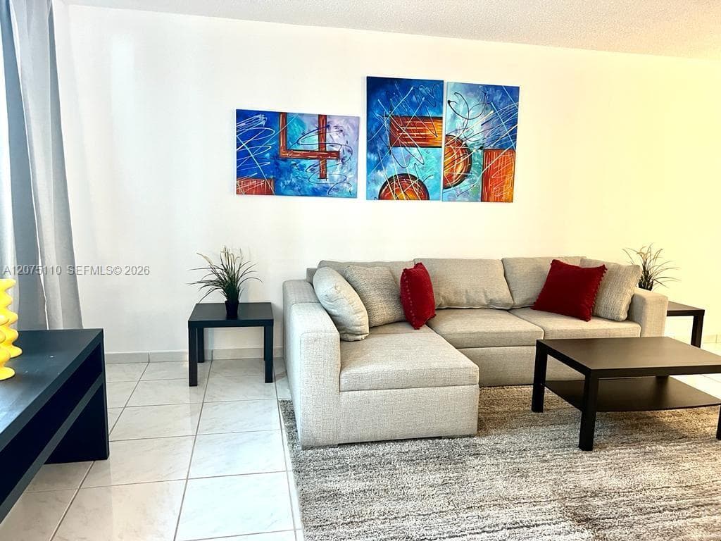 THE CARRIAGE HOUSE CONDO · #311 in Miami Beach - Photo 1