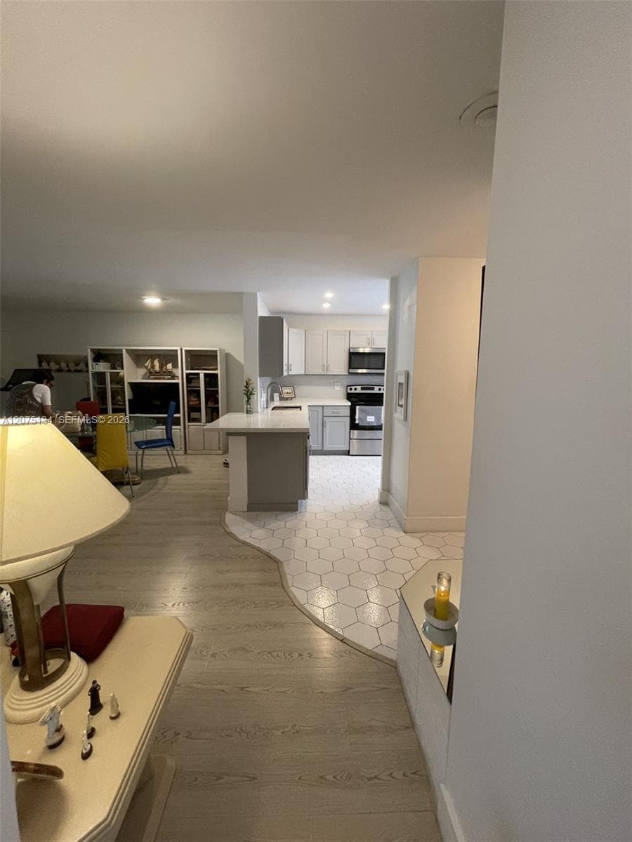 Fairways Royale Condo · #211 in Hallandale Beach - Photo 9